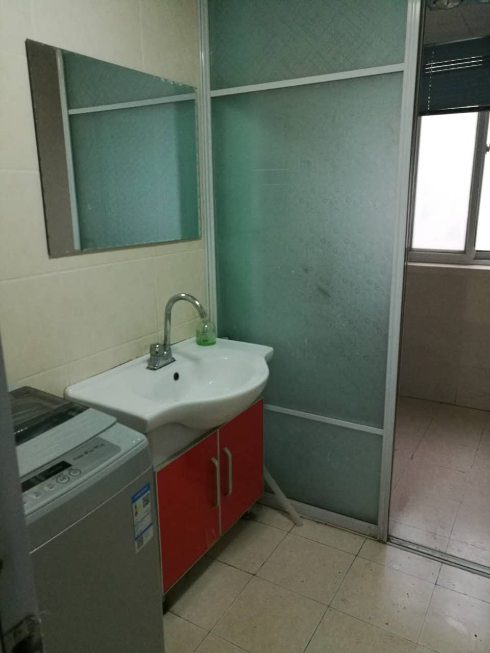金秋情缘新浦学院南路28号,即市政府的东南角