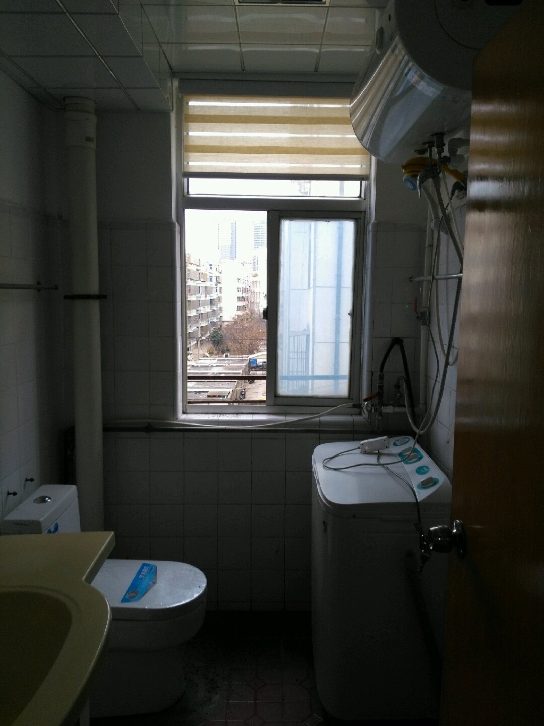 公园新村 3室1厅1卫