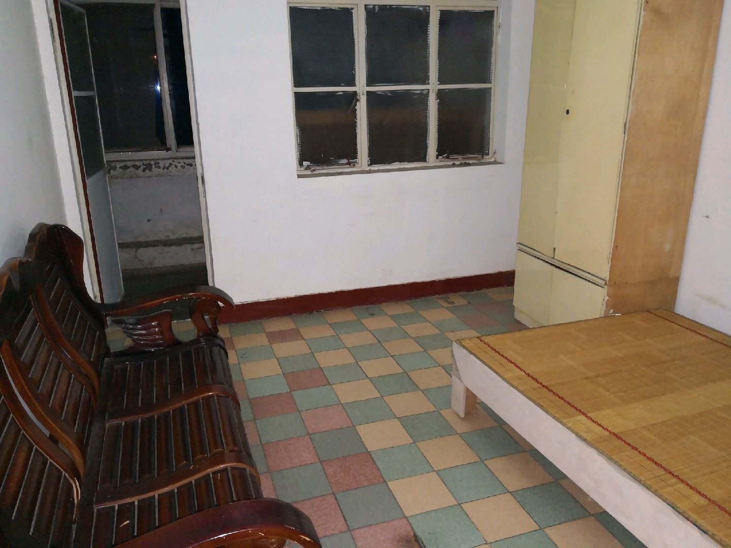 繁荣路1-37号（单号）小区 3室2厅1卫