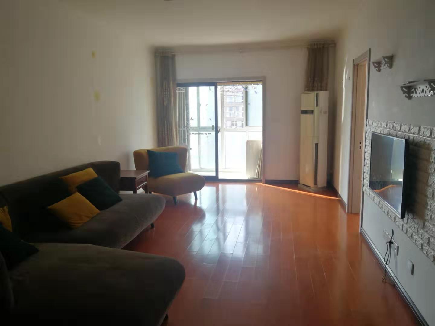 精装修君悦财富广场 2室2厅1卫 紧邻新海高中利群明珠皇冠