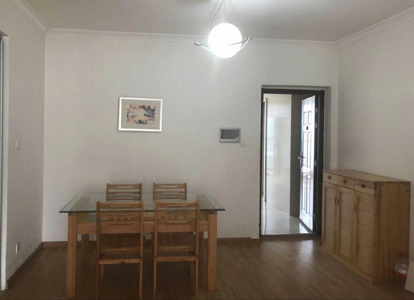 苍梧河滨花园 2室2厅1卫紧邻新海高中市政府拎包即住