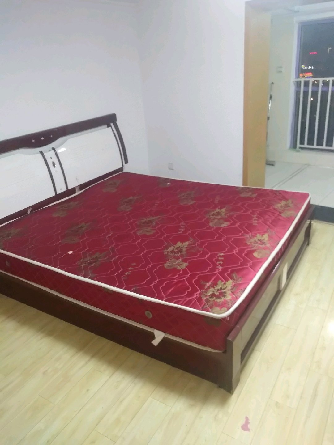 低价急租！九龙东一时区 3室1厅2卫大润发拎包即住