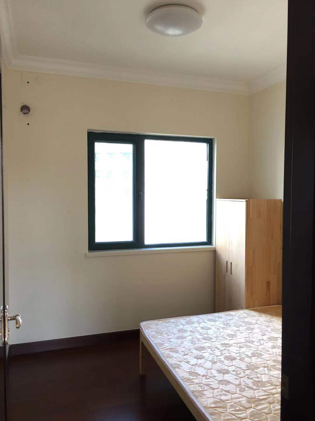 新房首租！恒大名都精装修3室2厅2卫紧邻一院万达香溢馥园