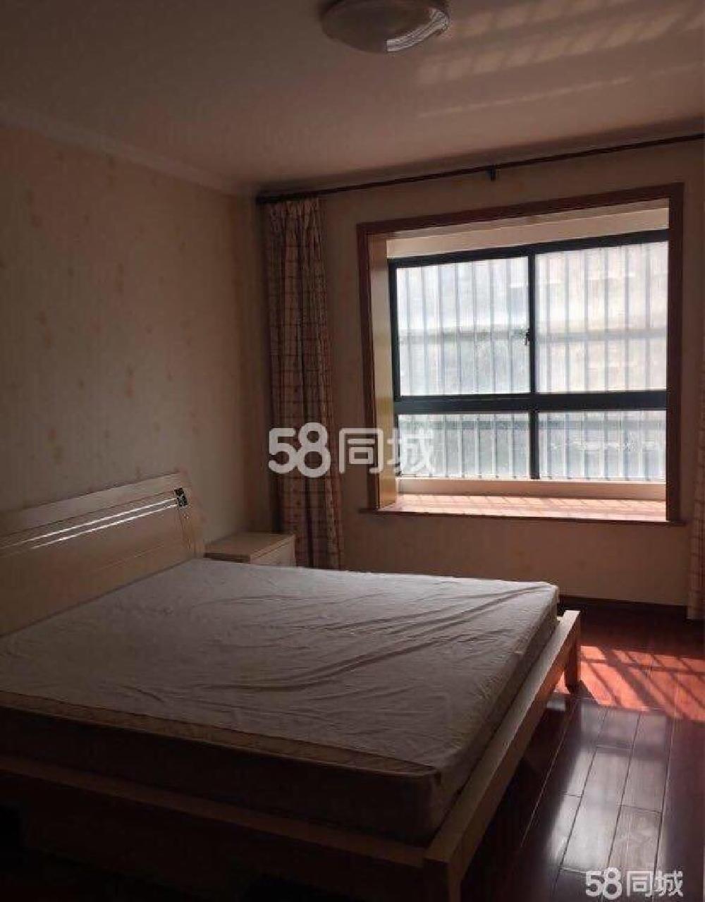 文彦山庄 3室2厅1卫精装修三楼拎包即住