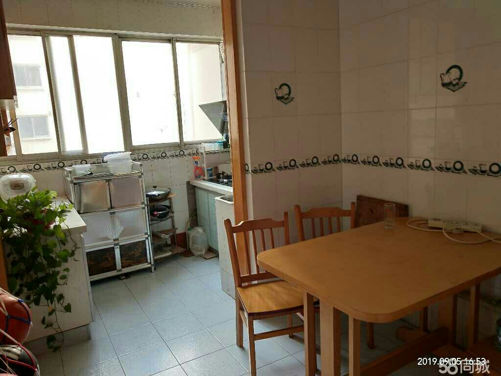 稀有电梯房苍梧小区2室2厅1卫 新海高中有车库