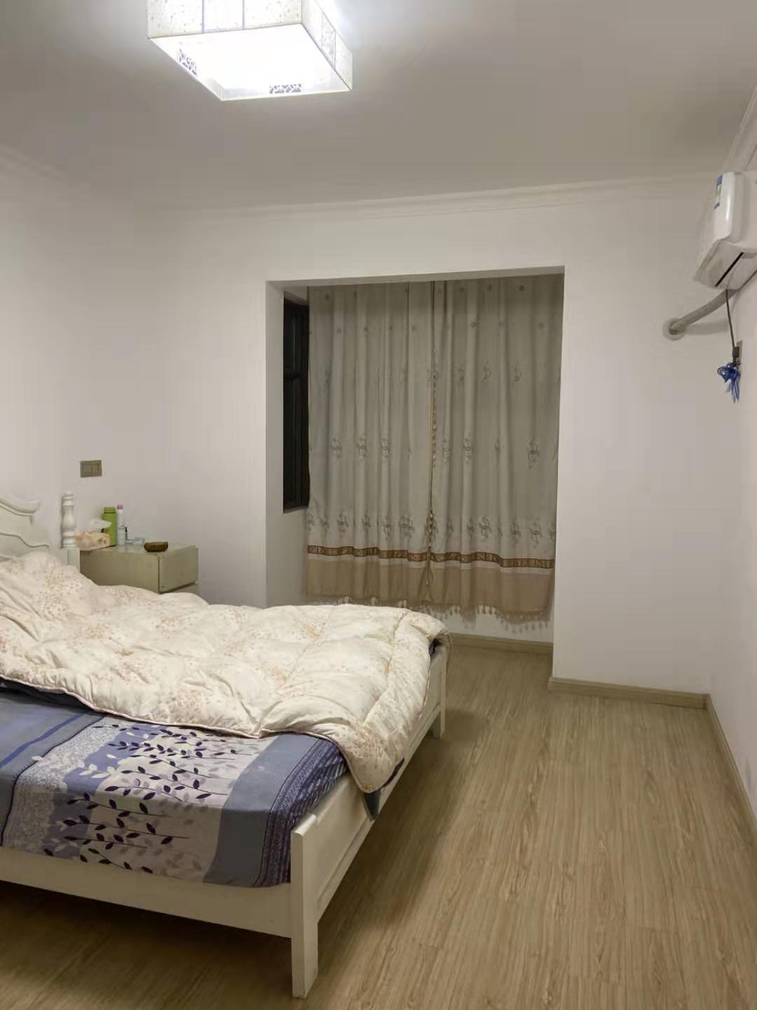 仅有便宜一套！239蓝天华侨城3室2厅1卫紧邻大润发博威