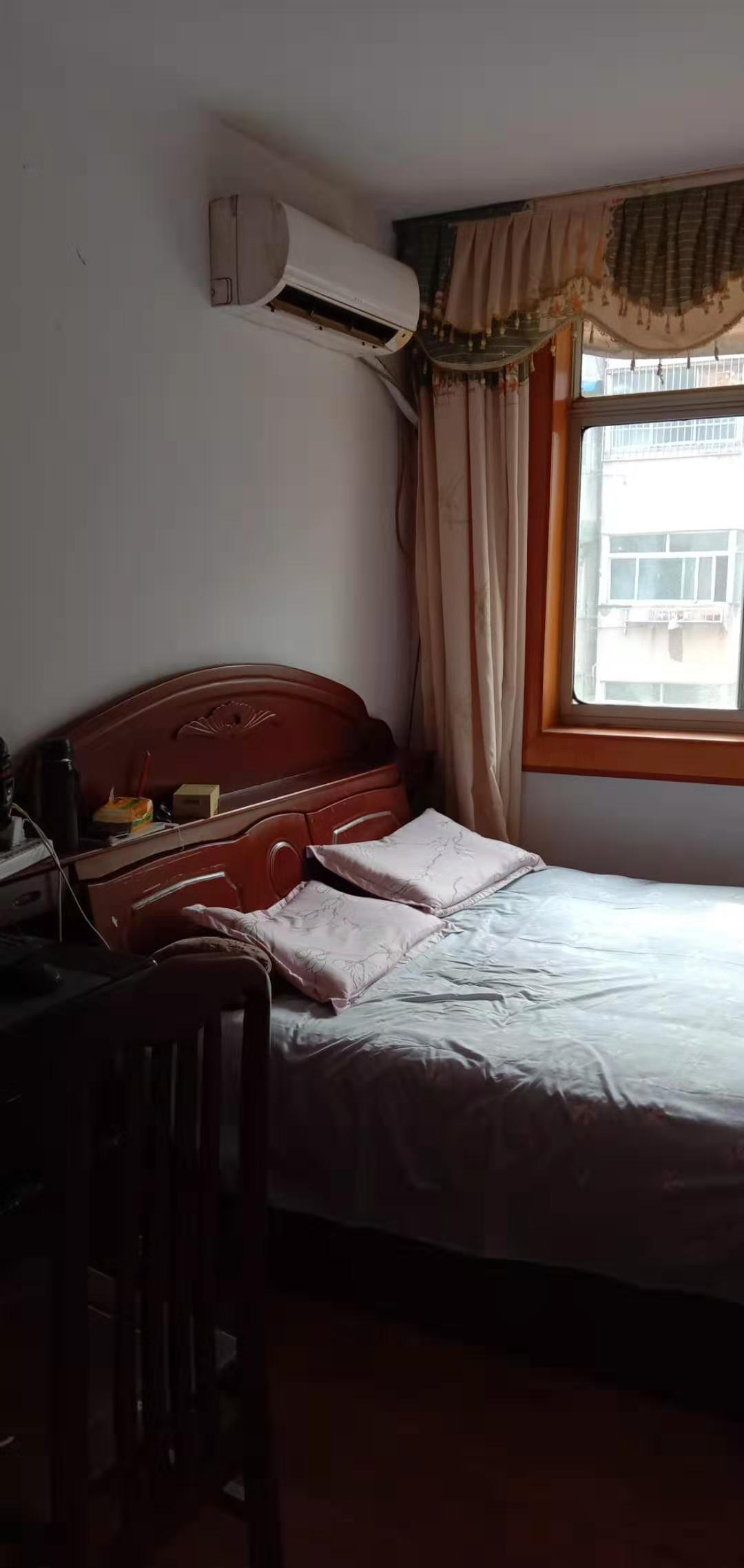 海南小区 3室1厅1卫