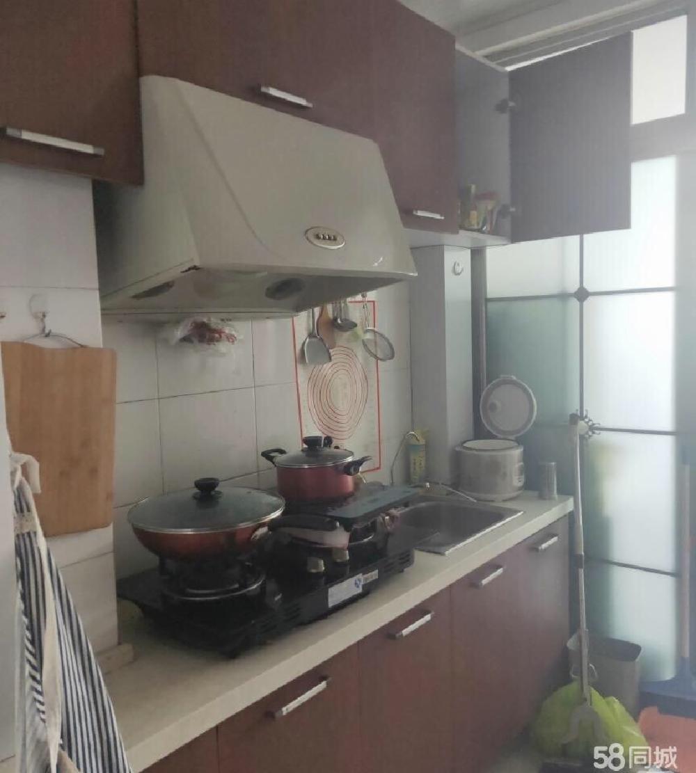 双盛花园 1室1厅1卫 紧邻利群广场 巨龙街 拎包即住