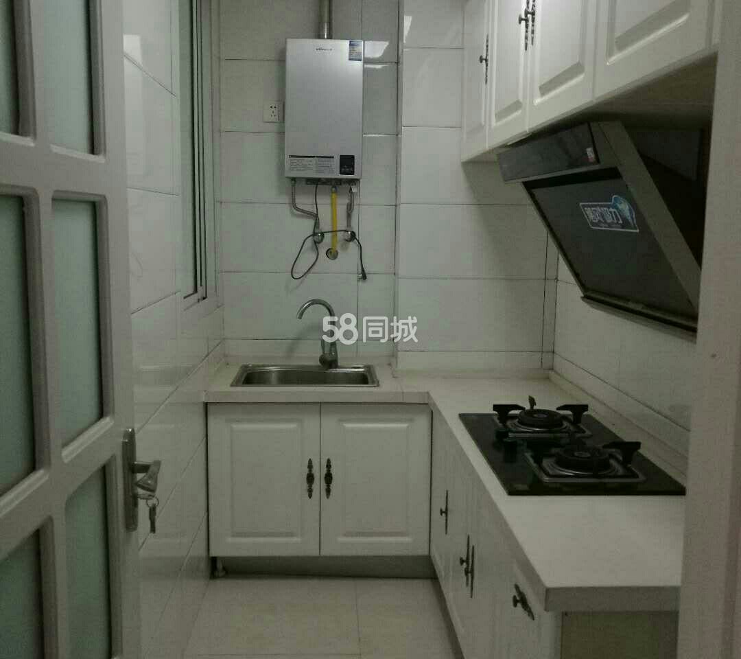 万象后街精装修1室1厅1卫紧邻高铁站民主路女人街一院