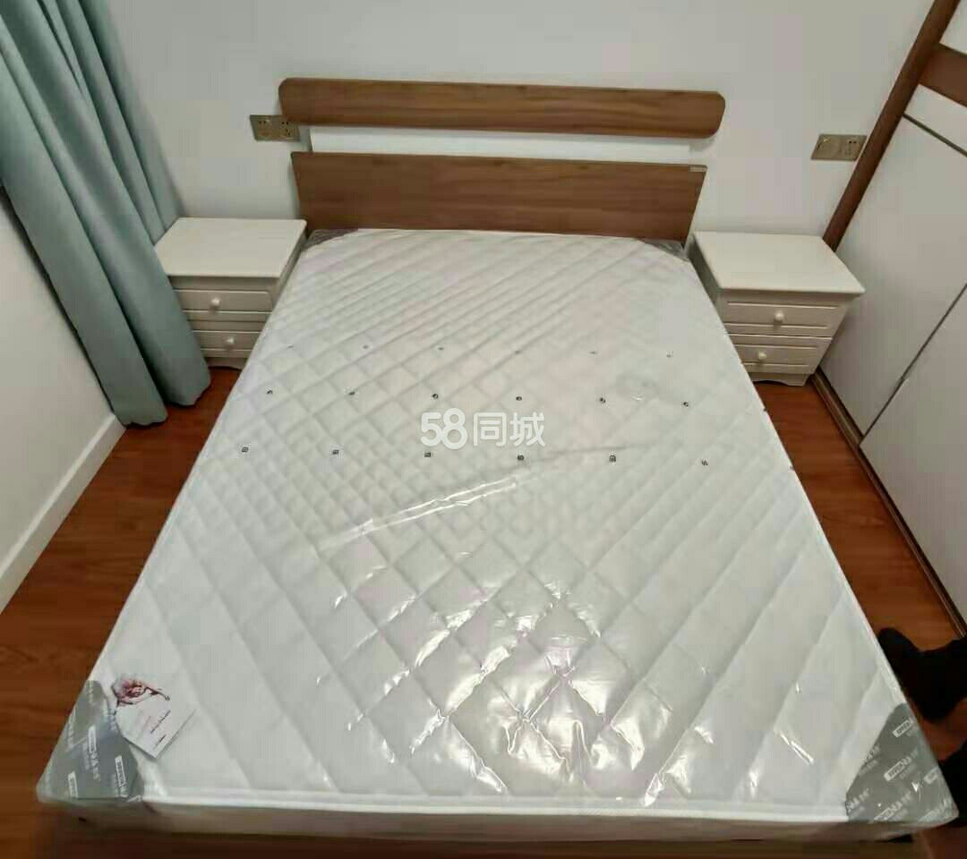 新房首租！星海湖壹号3室2厅1卫 欧派品牌家具拎包即住