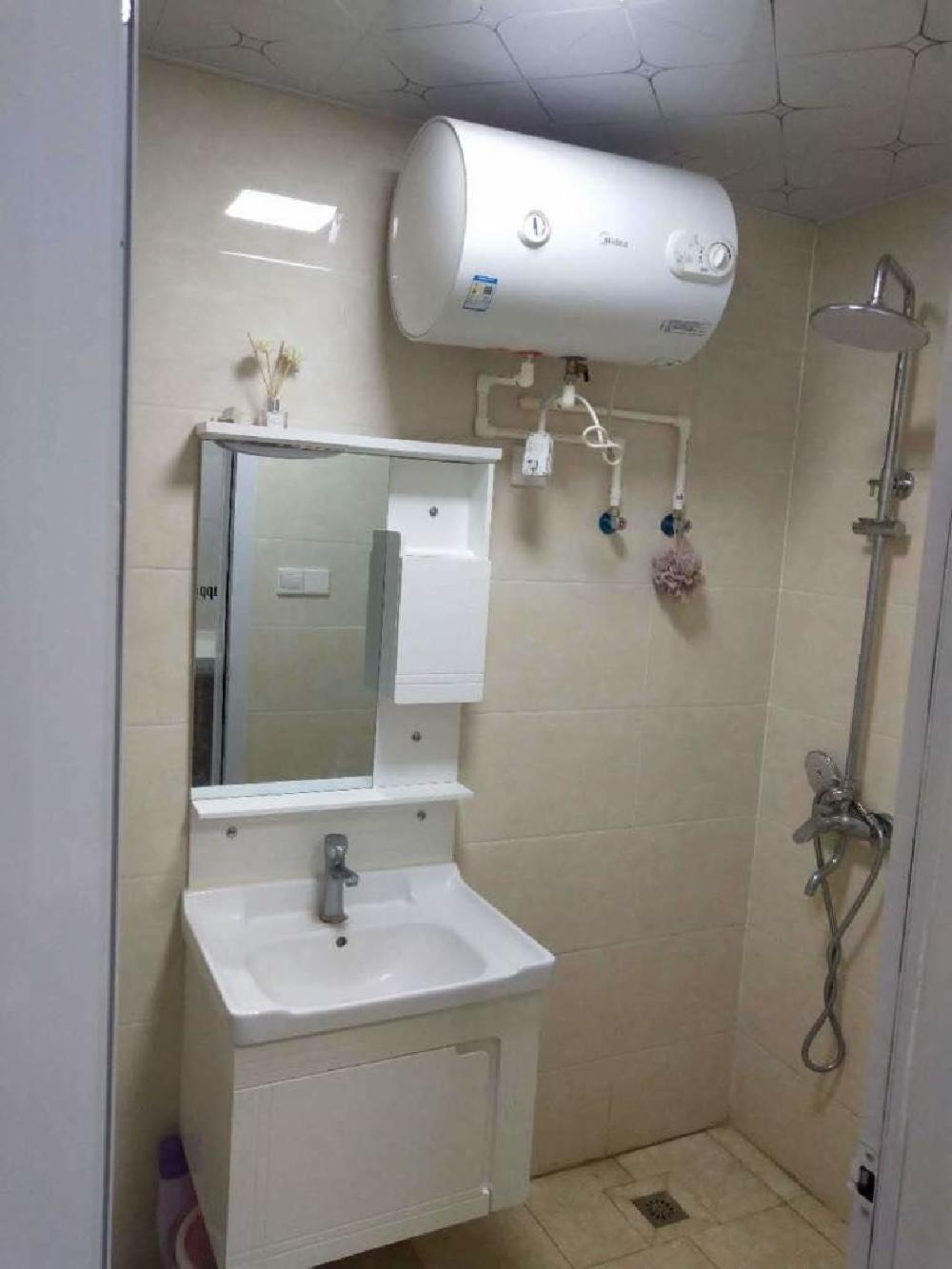 解放东路249号小区 1室1厅1卫蓝天华侨城旁