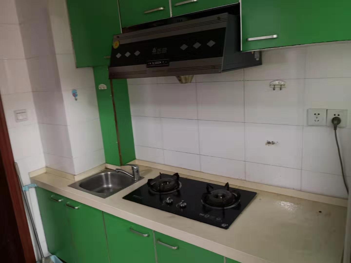 东新绿苑1室1厅1卫紧邻一院 三禾城中城随时看房