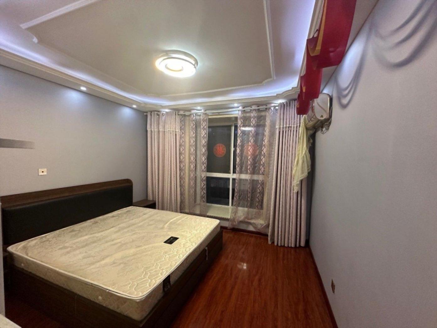 恒安华府花园稀缺精装修 用我真诚的服务 包您百分百的满意！