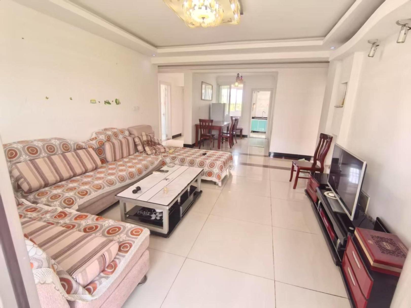 急租万达医院边 旺旺家缘 电梯三房 家具家电齐全 千叶滨海边