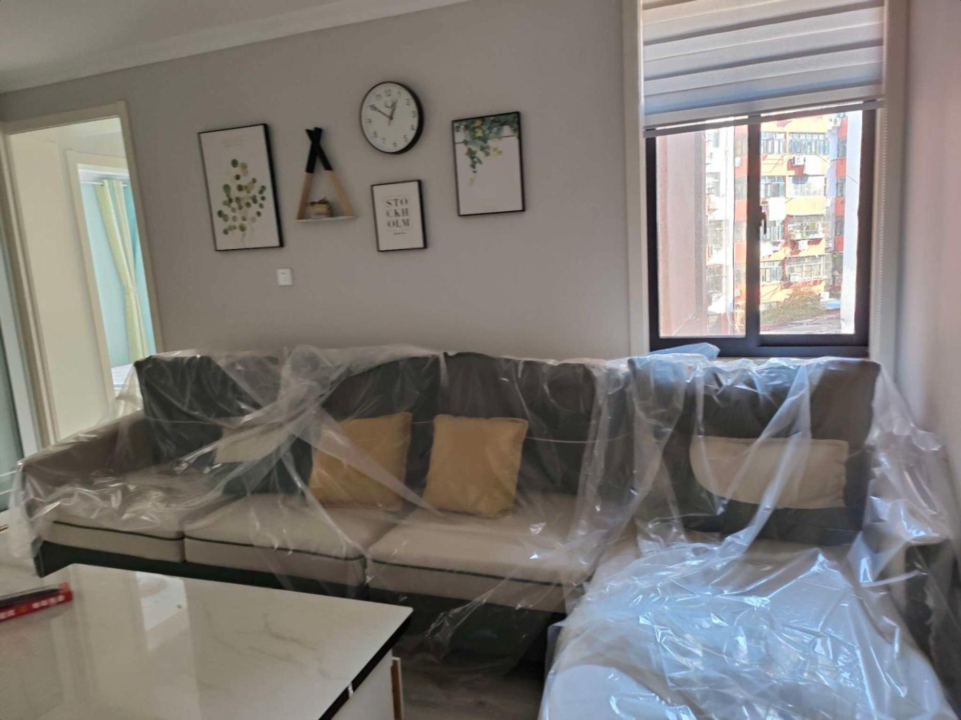 苏宁广场，万润街旁，利民巷 多层3楼 三室，看房方便