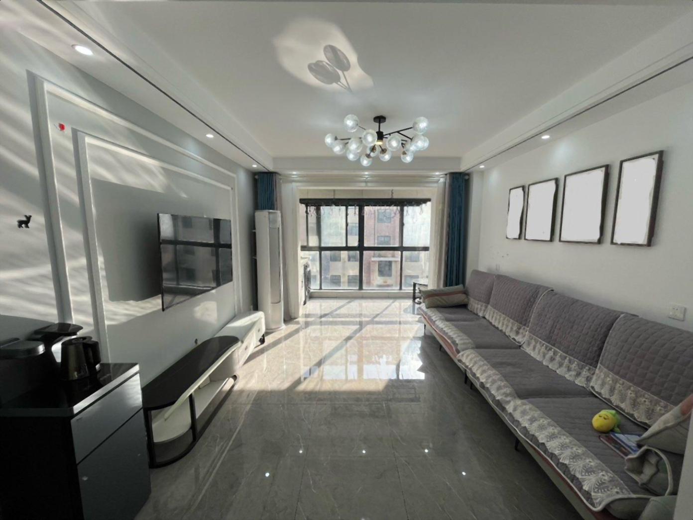 近万达 人民医院 连众滨海名都精装2室设施齐全 拎包即住