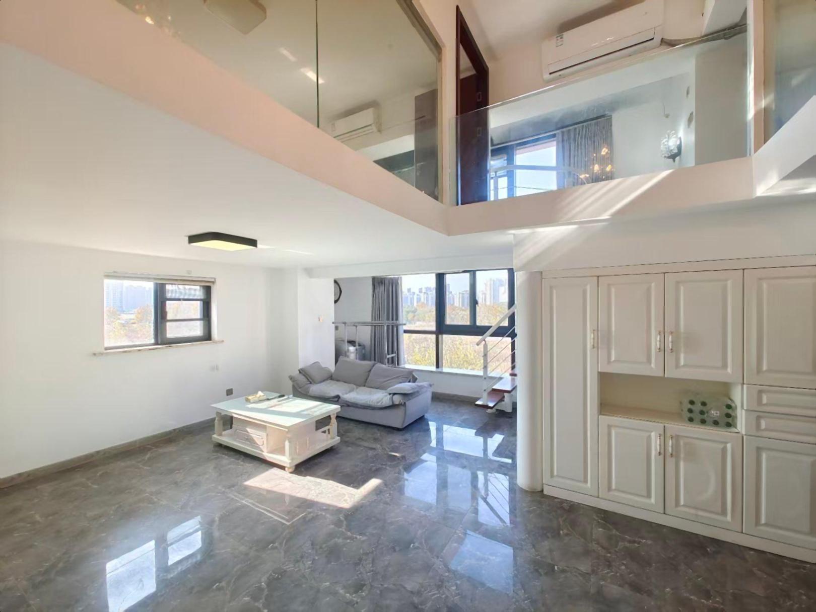 百纳水岸（万达板块 高品质loft 无遮挡 采光刺眼 ）