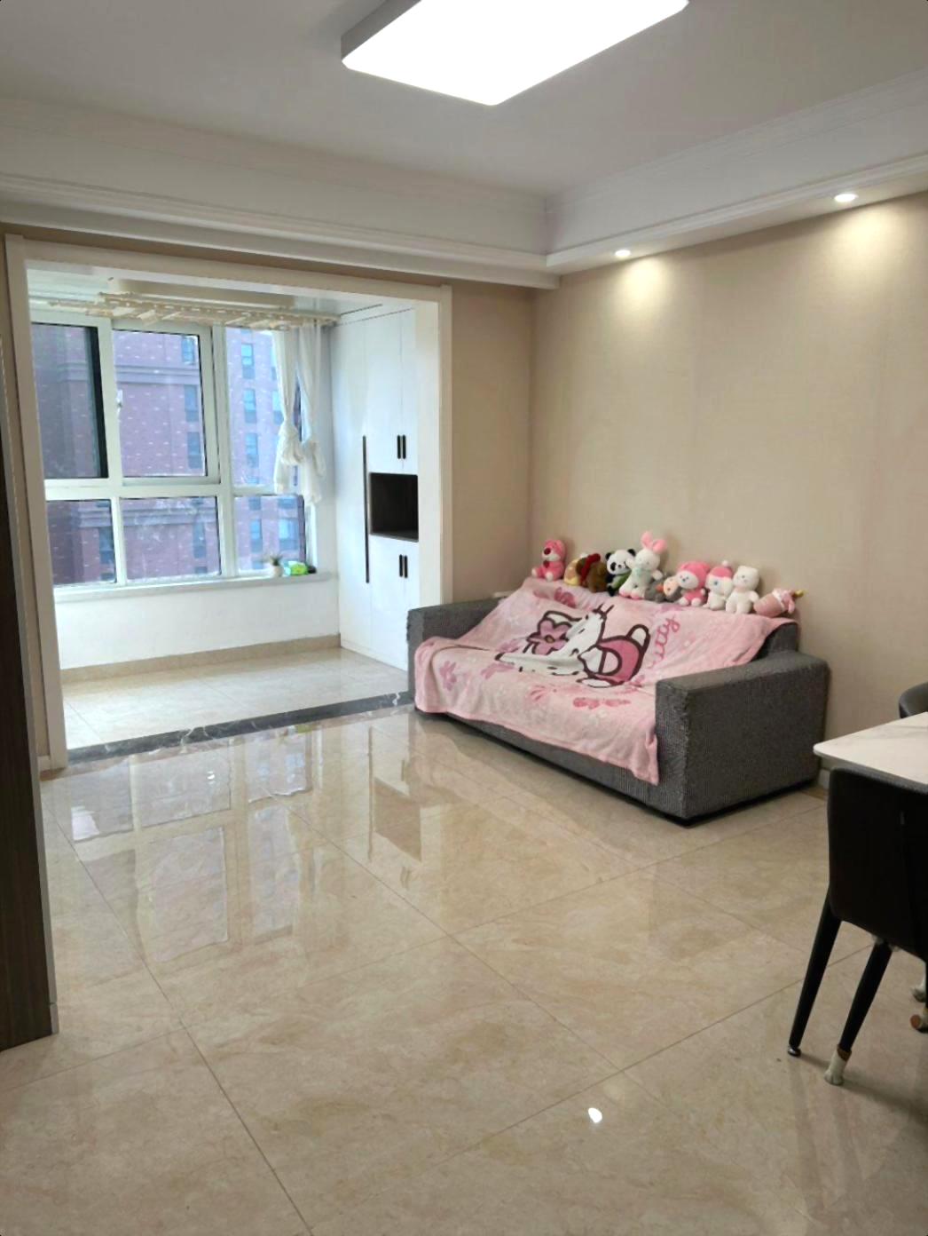 实验学校对面 首租带地暖 美麟常青藤精装三室 苍梧八期平高