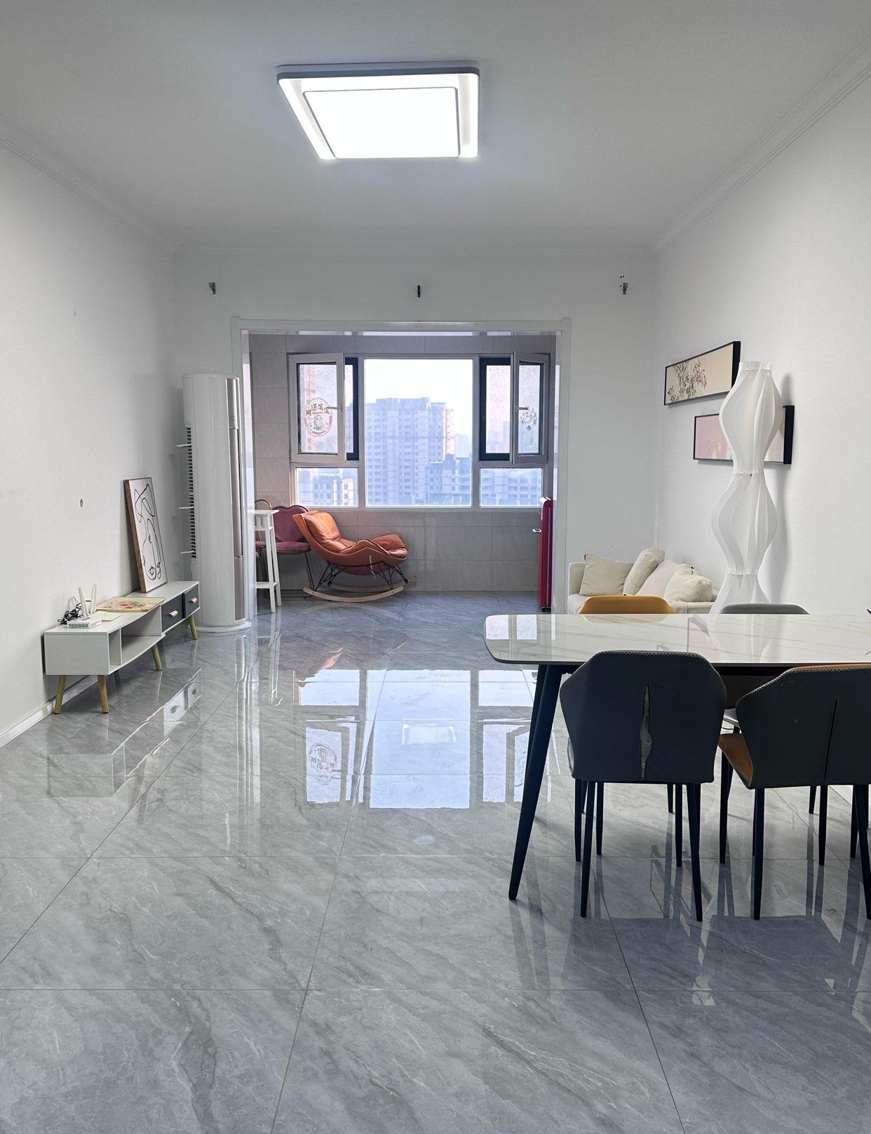 金凤小区 2室2厅1卫