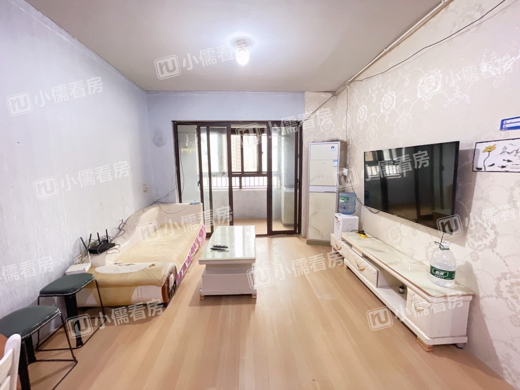 万达边 四季金辉 三室精装修 财信锦绣江南旁边