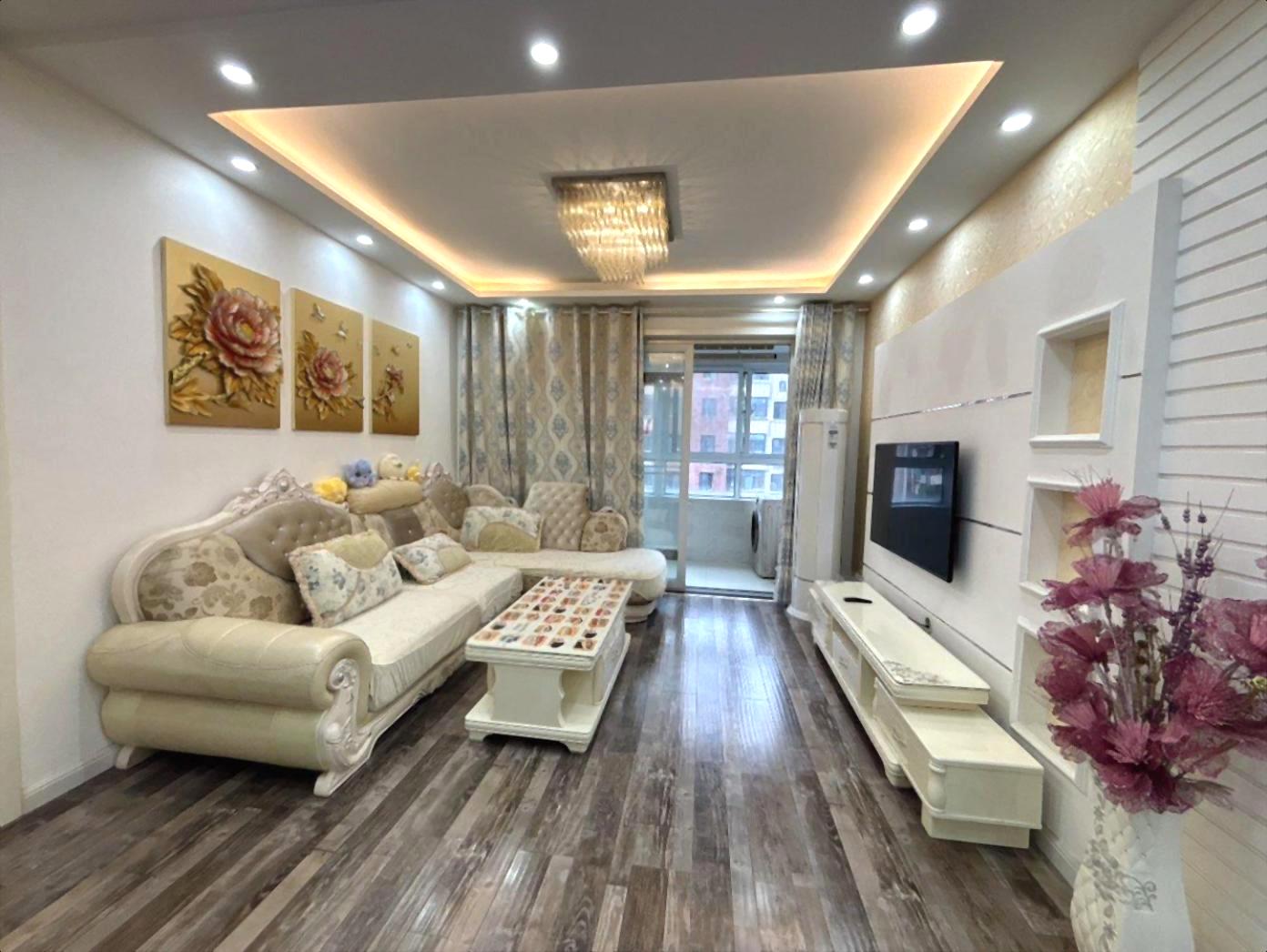 一品苑超值高使用率精装修，舒适环境等你享受