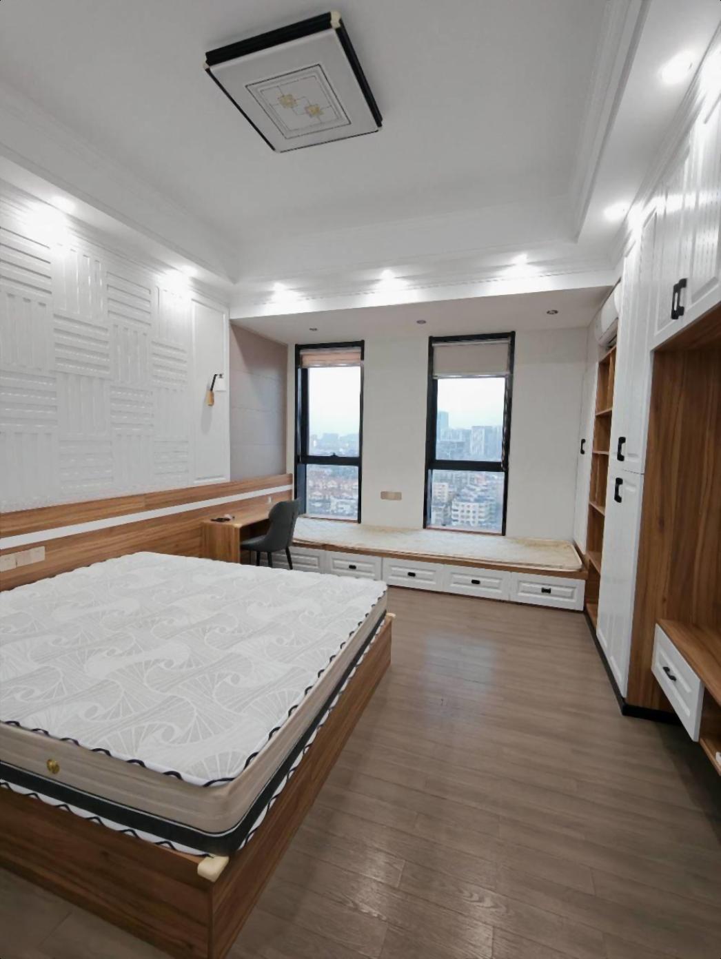 苍梧春晓公寓，精装1室1厅，室内干净整洁家具家电齐全拎包即住