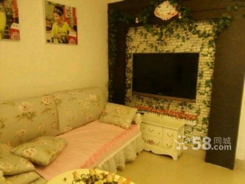 新浦通灌北路与建国东路交叉口..