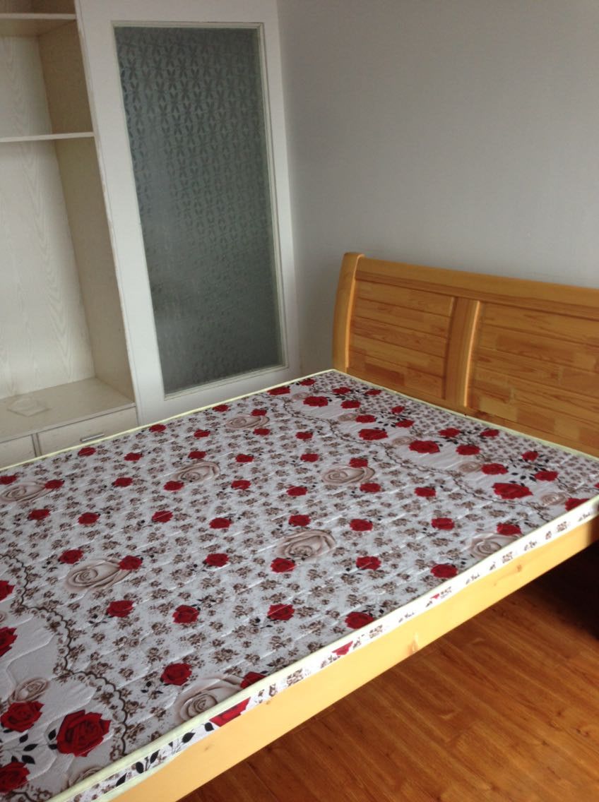 一品国际新海高中对面