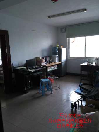 中医院对面江苏银行楼上