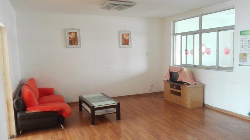 解放路小学，新海实验中学学区，国安小区四楼