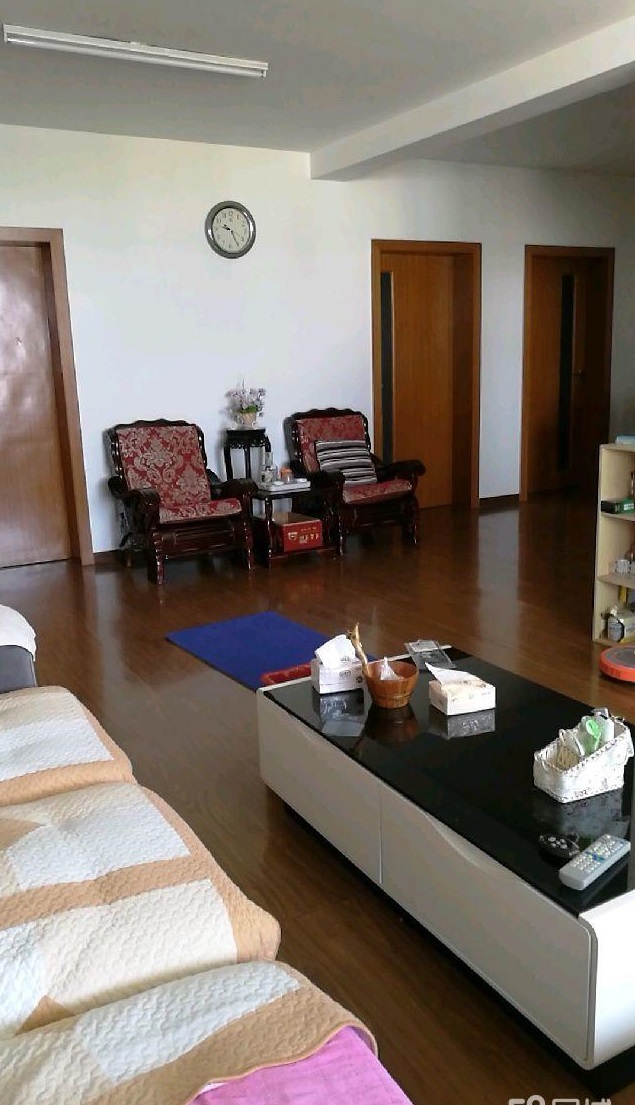 新浦兆隆新村大三室中间楼层看房方便