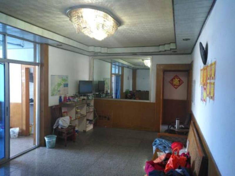 康泰南路双学区送车库采光好