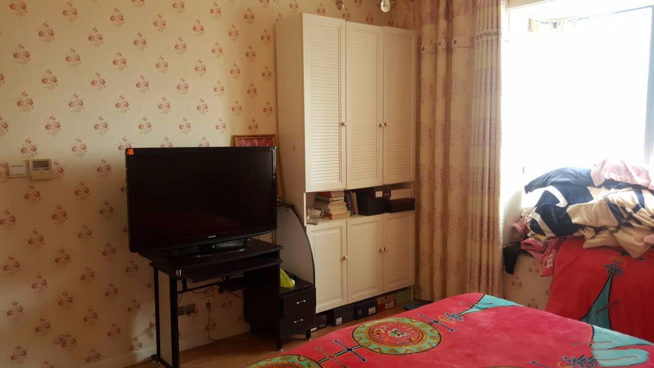 建院未来城电梯房15楼共29层，精装修。解小新海双校区