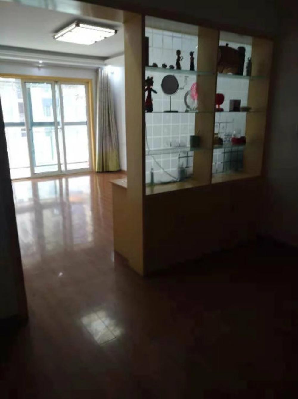 苍梧双校区房，御景龙湾2室148万税各付，家居全送，随时看房