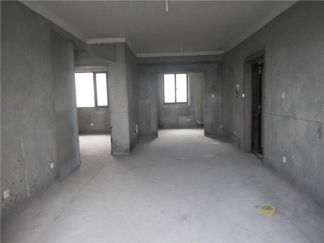 急售金鹰国际花园南北通透两室，无遮挡采光刺眼，恒大六期星海湖