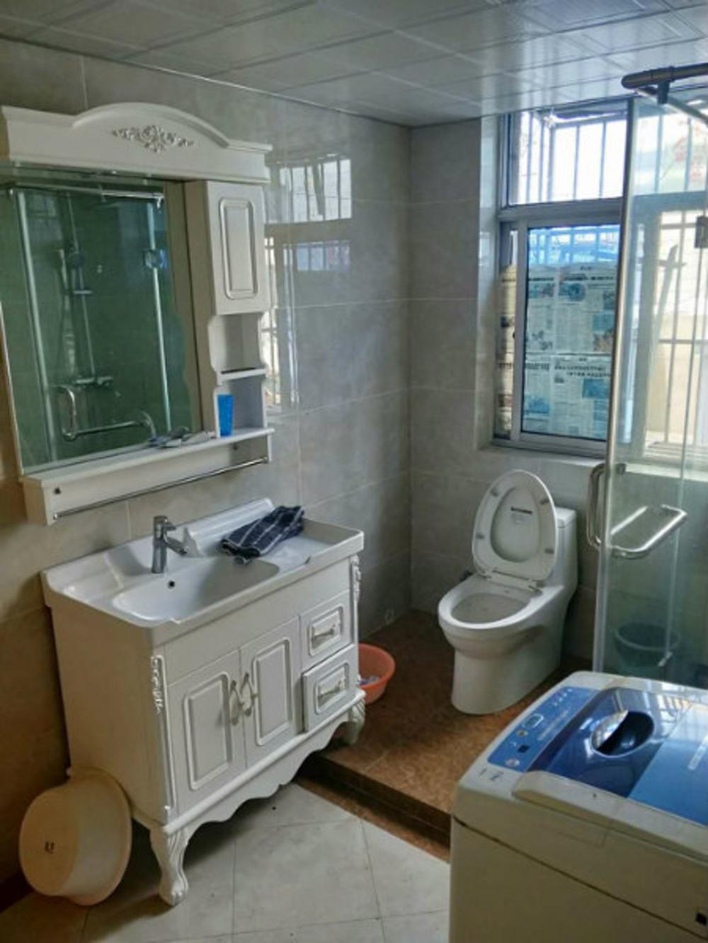 登泰新村车库上一楼单价8500解放路新海中学低于市场价