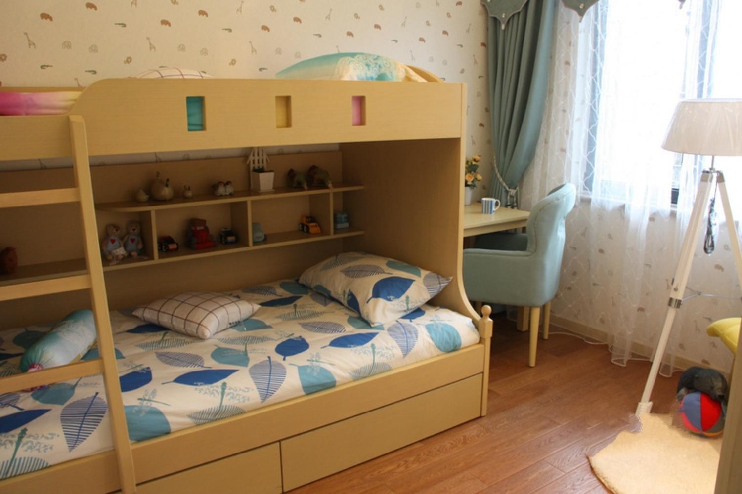 单价10000多点，二附小本部小学，稀有多层带车库。香江花园