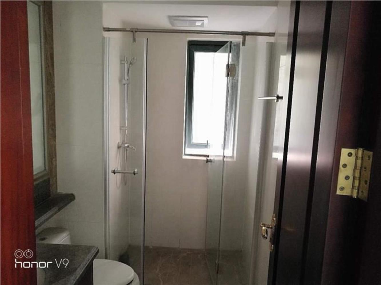 不是蝴蝶楼万达旁精装大房140平152万税各付