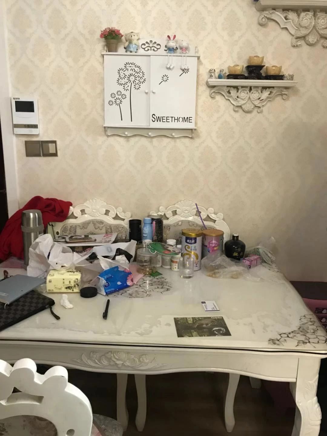 豪华装修楼层佳中层采光好，送全新家具家电，挂校区的好房子。