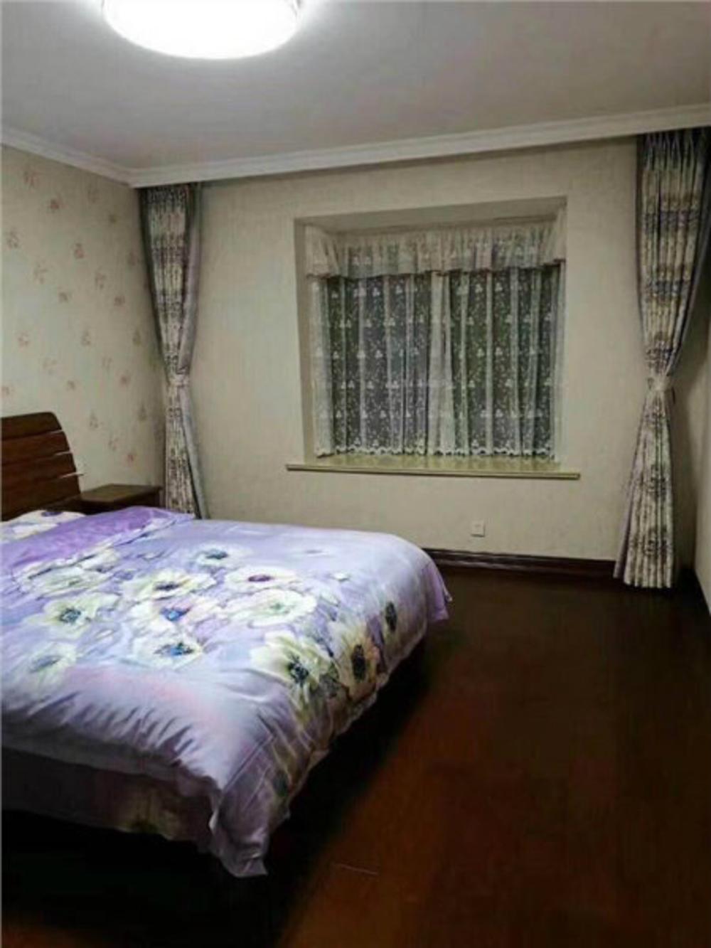 急售中心地段高端住宅中央华府三室一厅朝阳豪华装修