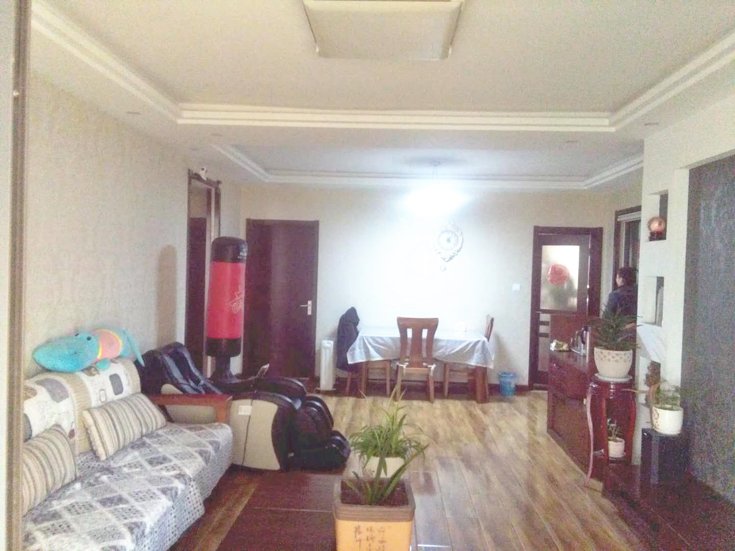 精装金鹰国际，高端精致，3室两厅，采光好