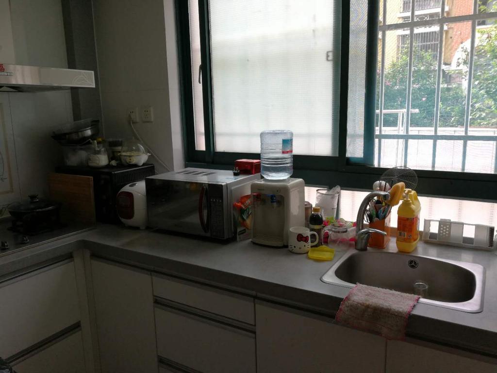 急.售九龙城市乐园多层1楼带30平米露台，还有25平可自建