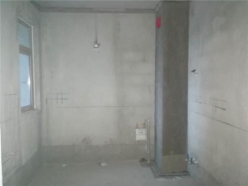 纯毛坯~东方瑞园~高品质~采光无遮，在万达边上才一万多一平