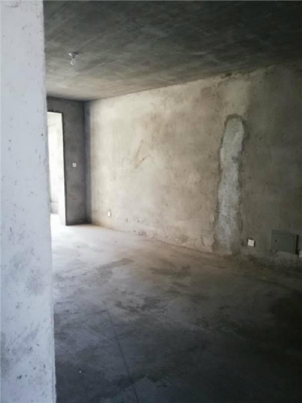 急售，万得园，一楼带大院子，税费各付北小区碧桂园月牙岛。