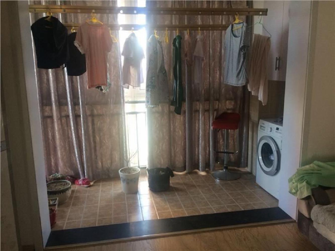 一品苑一附小外国语多层四楼精装两室拎包住公摊小郁州府旁