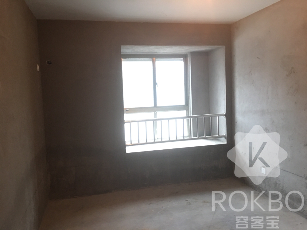 出售同科汇丰国际，南北通透，1楼可做门面，一附小三附小旁边