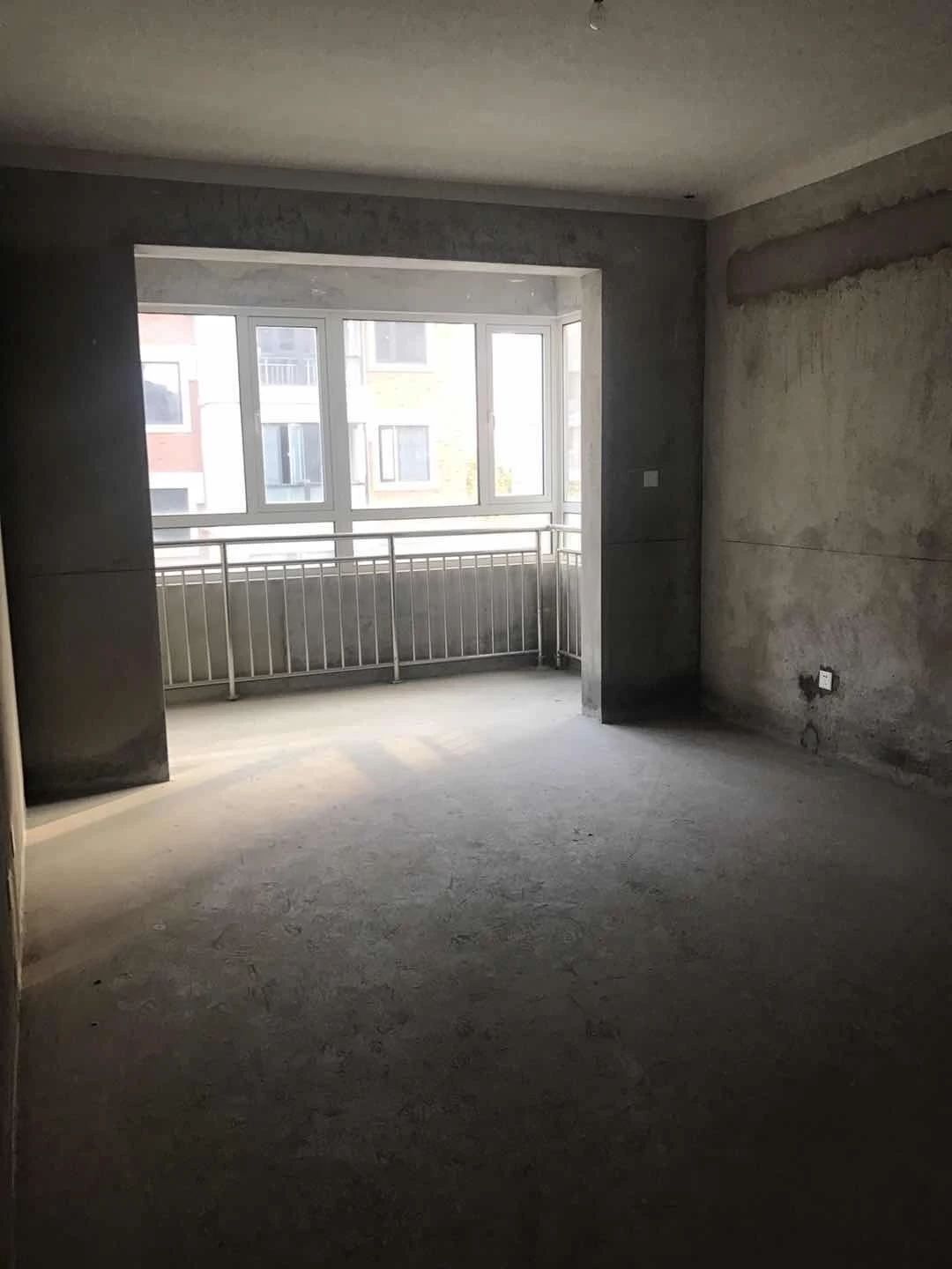 鹰游水岸13楼带院子送大院子送车库