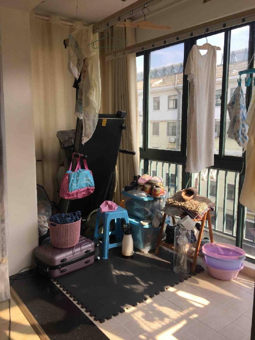 明珠皇冠花园三房朝南精装送价值30万实木家私送车库