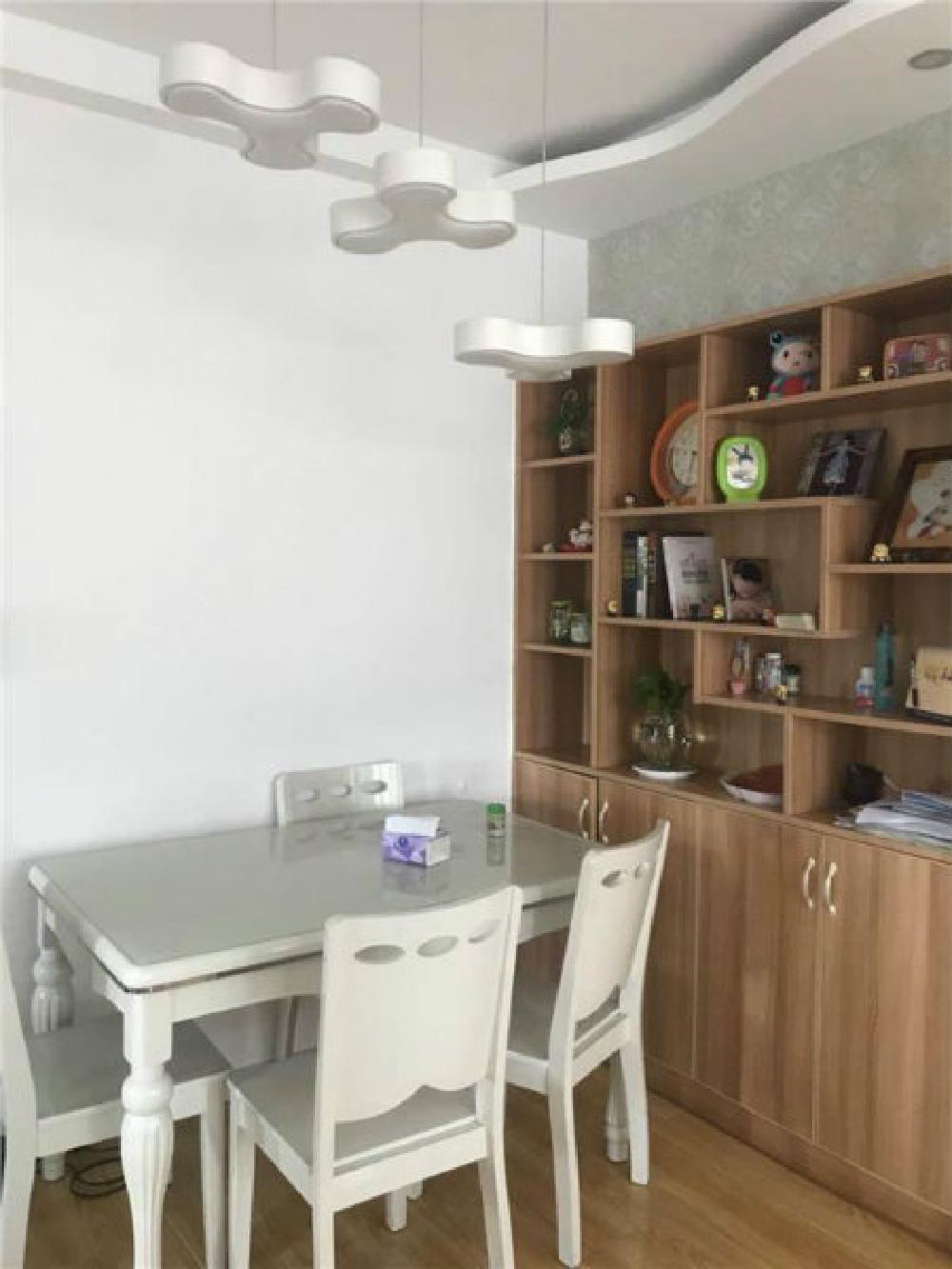 急售（明珠皇冠花园）苍梧双校区精装两室中间楼层邻杏坛花园