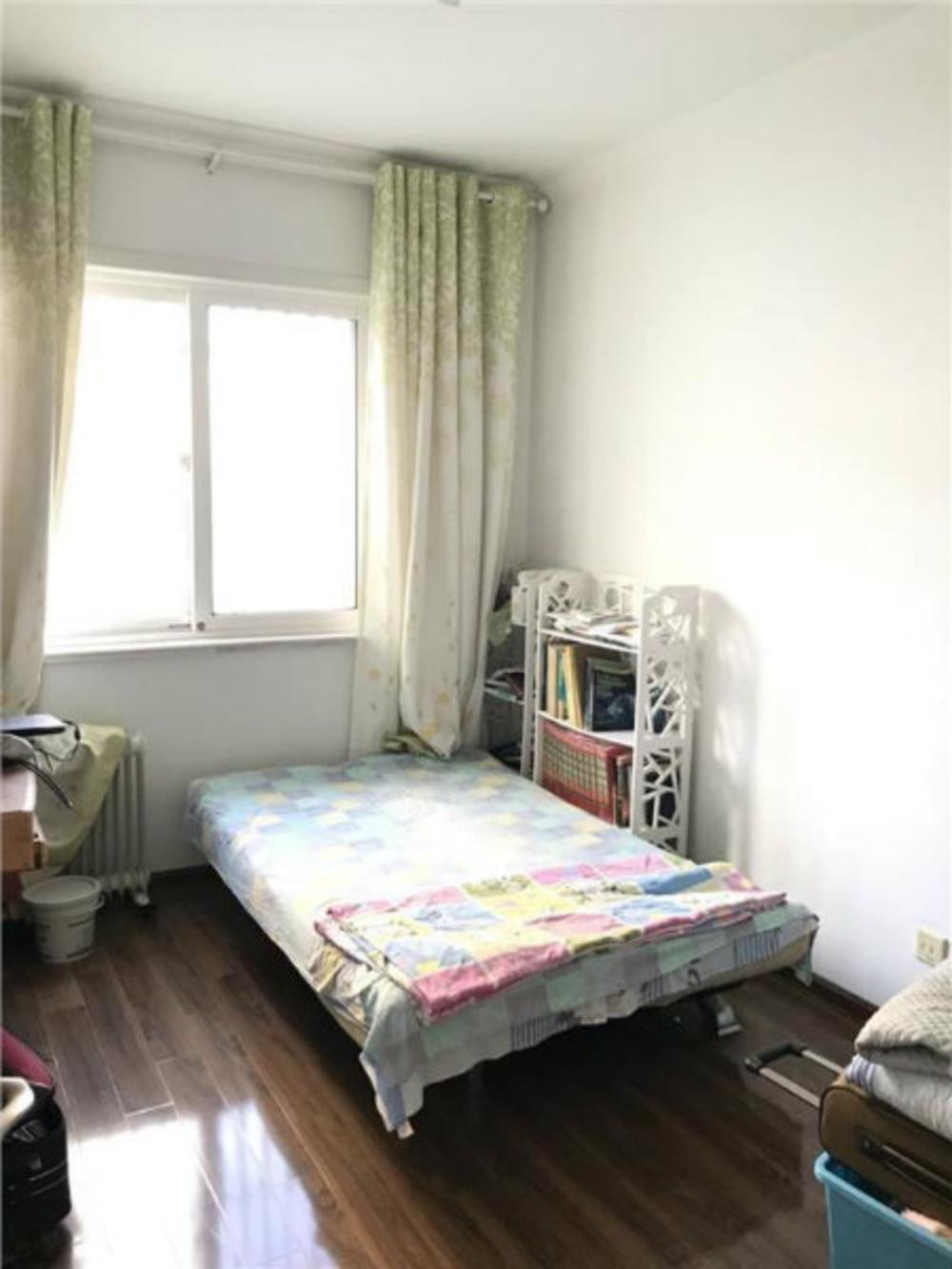 仅此一套杰瑞花园送车库车位多层一楼精装可拎包即住急卖